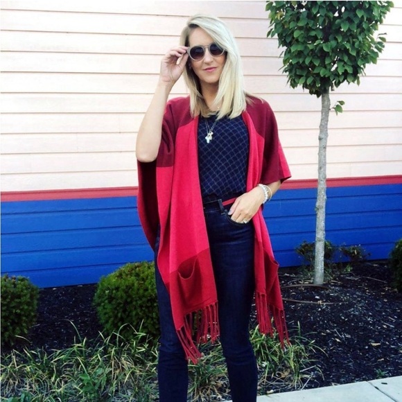 Cabi Firebrick Red Fringe Poncho Wrap Cape Shawl - Picture 1 of 13